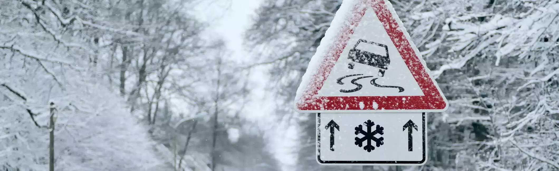 Neve e ghiaccio: come preparare l’auto per viaggiare in sicurezza.
